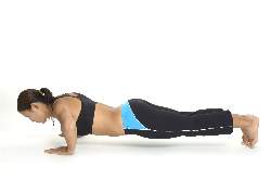 woman-doing-push-ups-middle-position